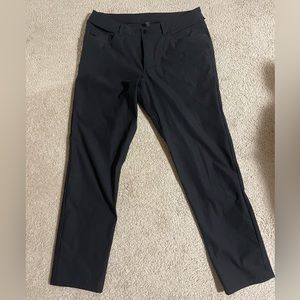 Lululemon Black Men’s Pants 34x32 Excellent Condition